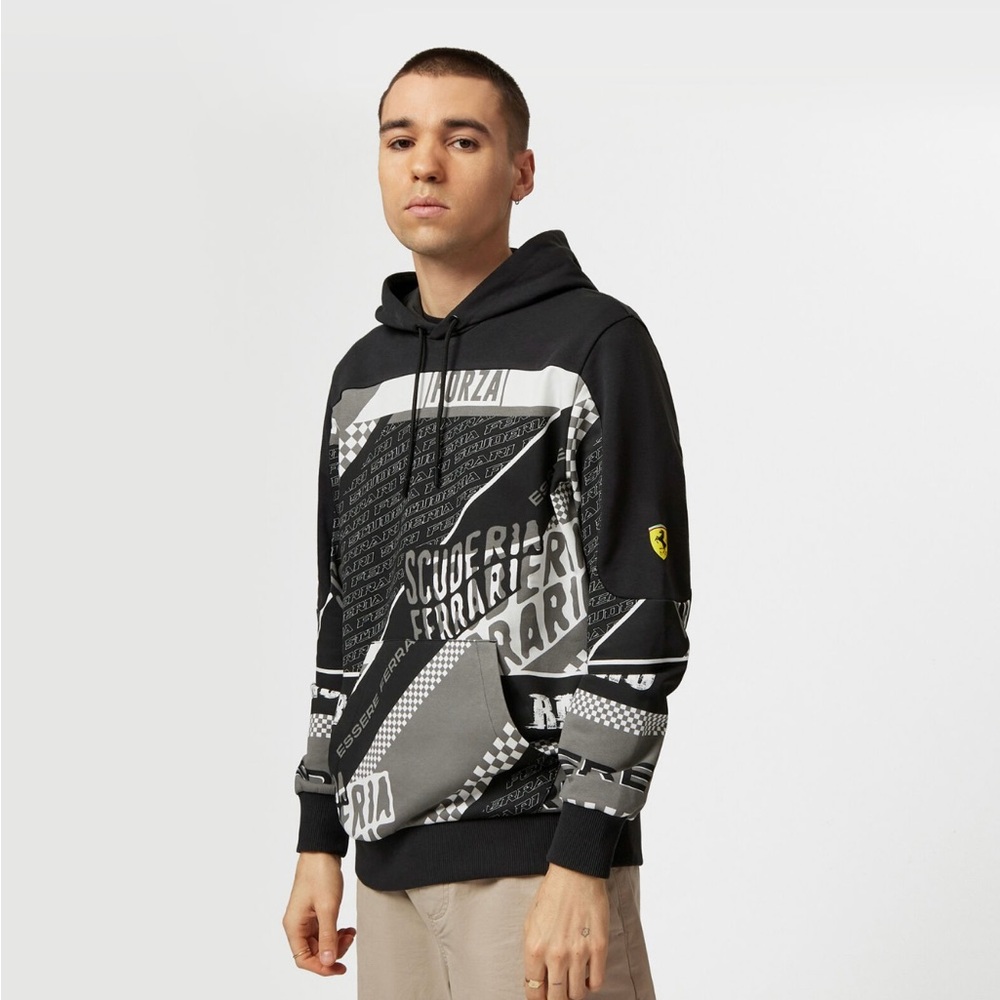 NWT Ferrari scuderia Formula 1 men’s hoodie